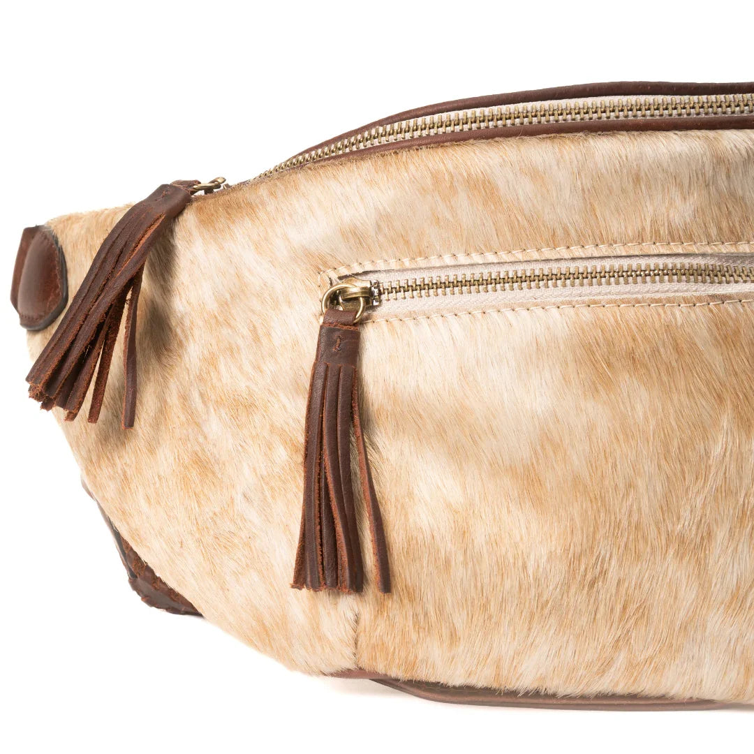 Side profile of the Jessie Harrison x Zendira concealed carry crossbody