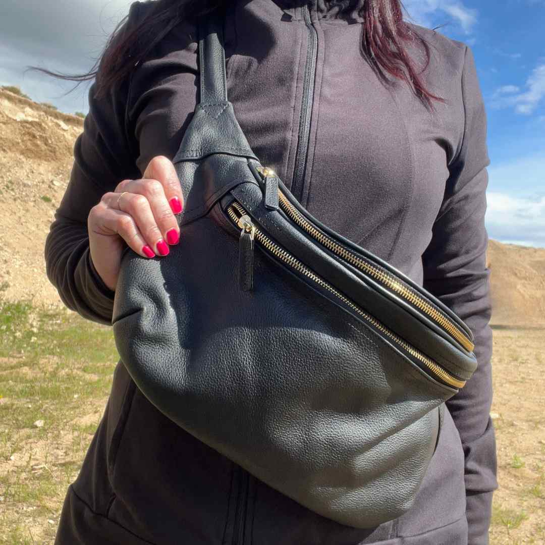 Concealed Carry Handbags and Outfits for Women — Deliverance